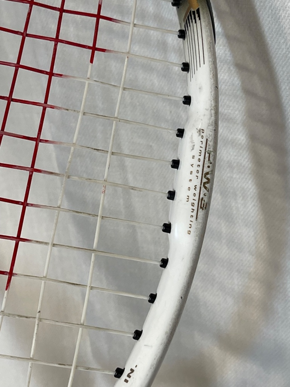 Wilson Tennis Racket with Red W String Logo and Green Grip - Picture 4 of 12